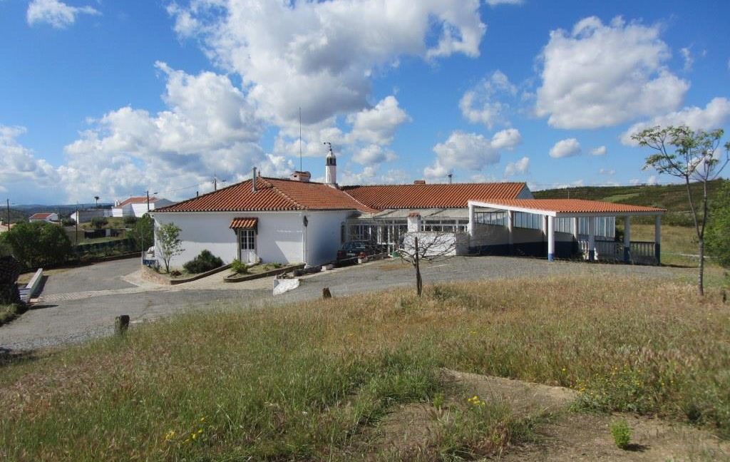 A Traditional 3 Bedroom Monte With 3 Windmills Alentejo Elly Van Hulst Real Estate Portugal